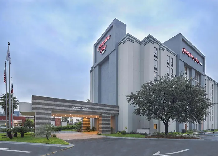 Hotel Hampton by Hilton Monterrey Galerías